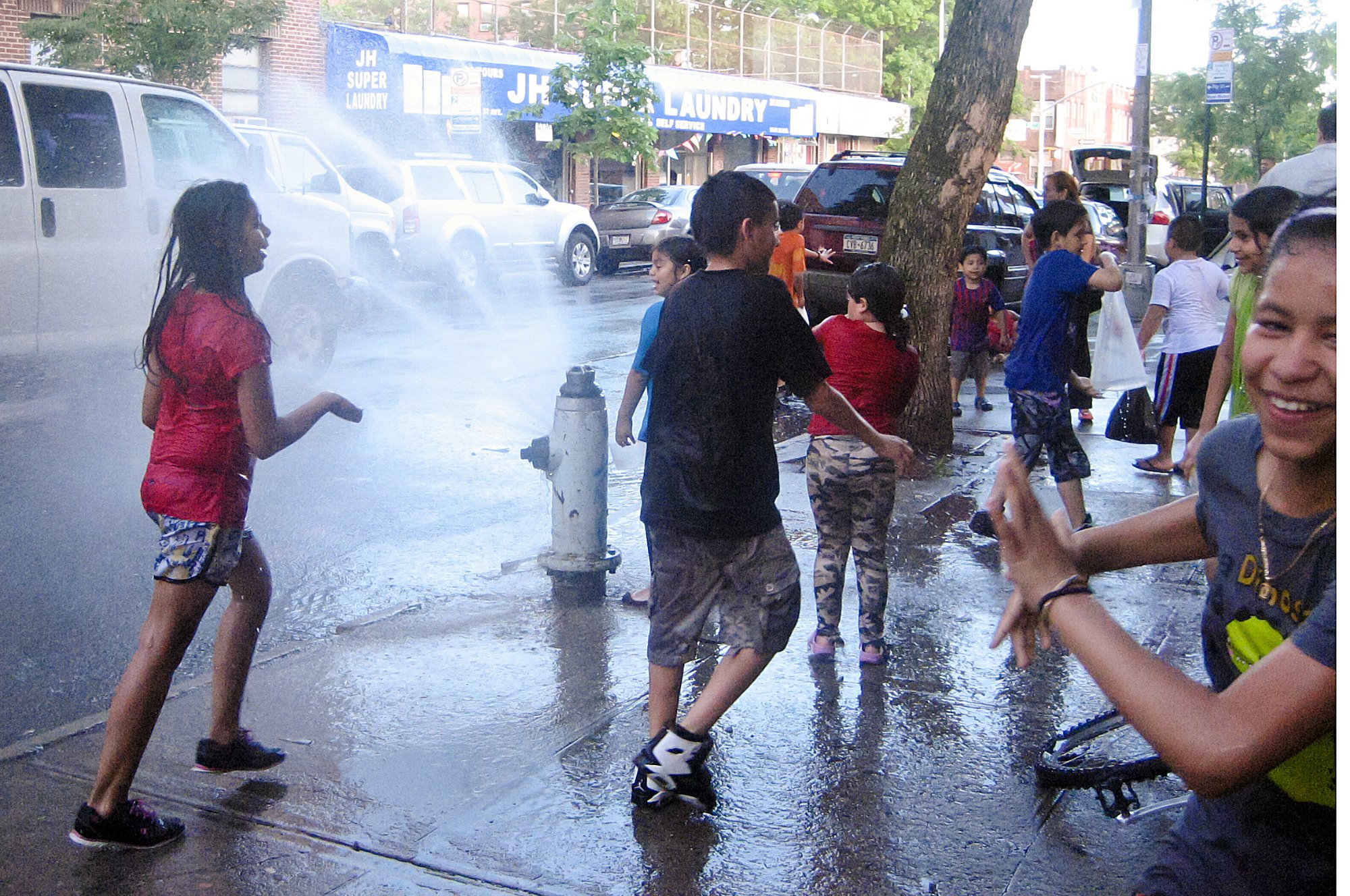Kids at fire hydrant